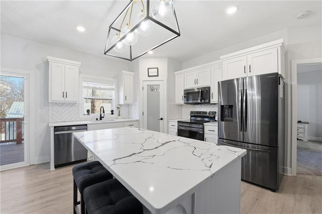 307A Campbell Drive, Glenaire, MO 64068