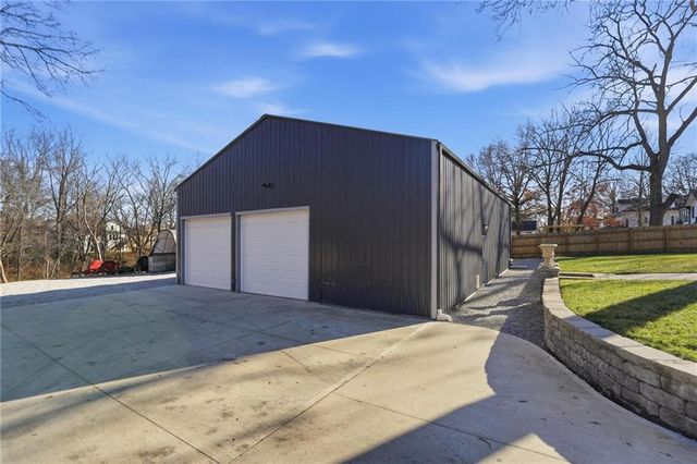 307A Campbell Drive, Glenaire, MO 64068