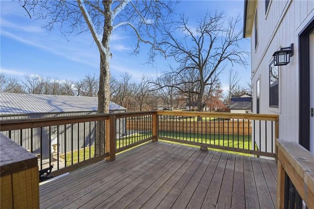 307A Campbell Drive, Glenaire, MO 64068