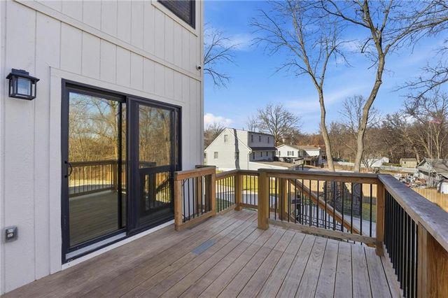 307A Campbell Drive, Glenaire, MO 64068