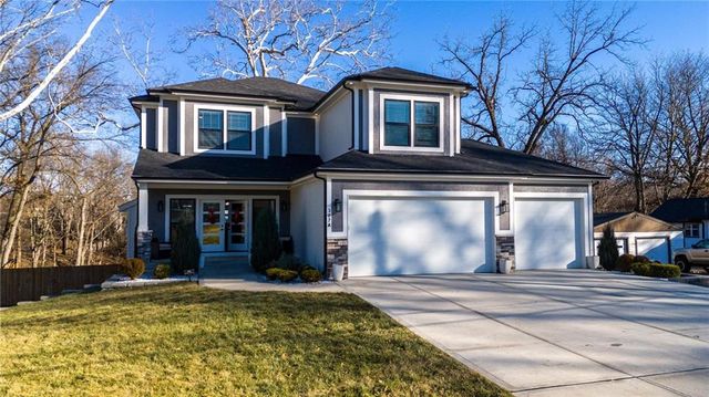 307A Campbell Drive, Glenaire, MO 64068