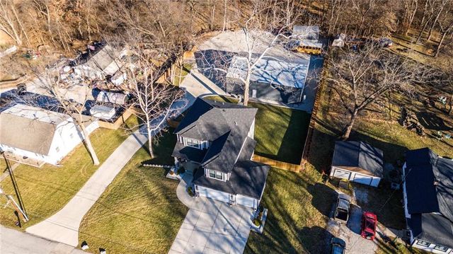 307A Campbell Drive, Glenaire, MO 64068