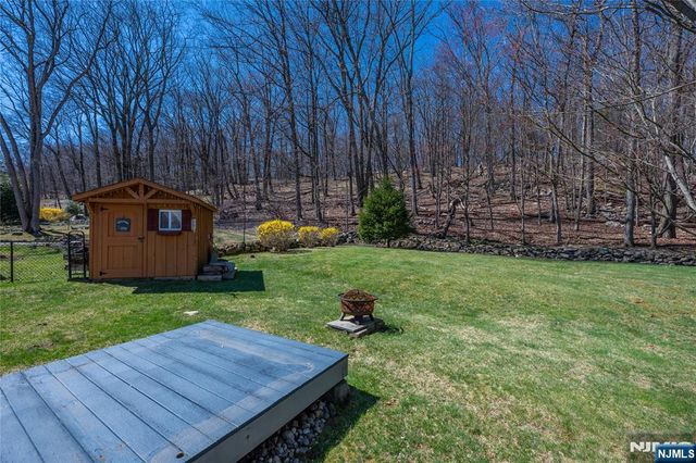 2 Upper High Crest Drive, West Milford, NJ 07480