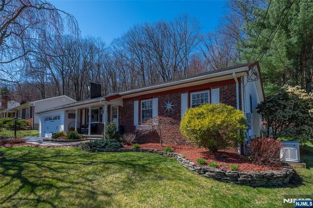 2 Upper High Crest Drive, West Milford, NJ 07480