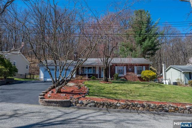 2 Upper High Crest Drive, West Milford, NJ 07480