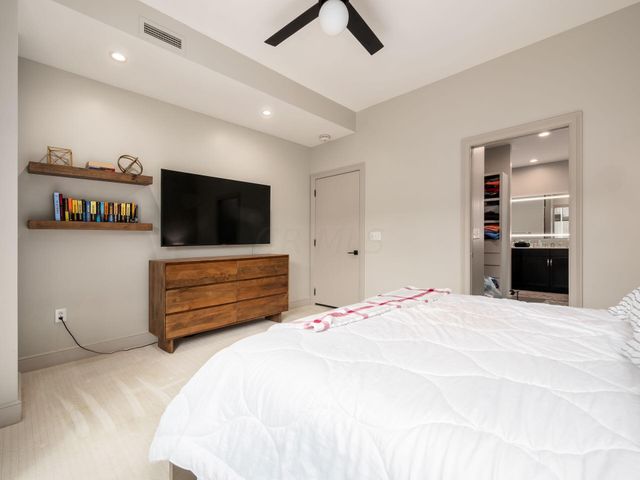 1145 N High Street, 204, Columbus, OH 43201