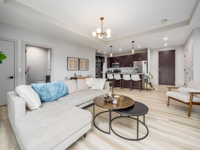 1145 N High Street, 204, Columbus, OH 43201