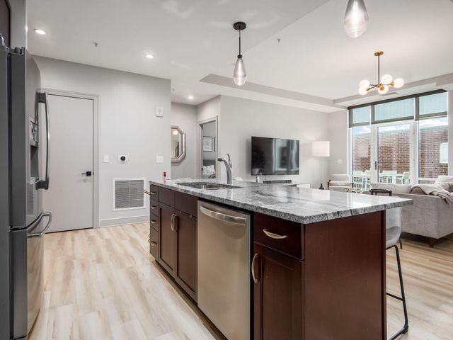 1145 N High Street, 204, Columbus, OH 43201