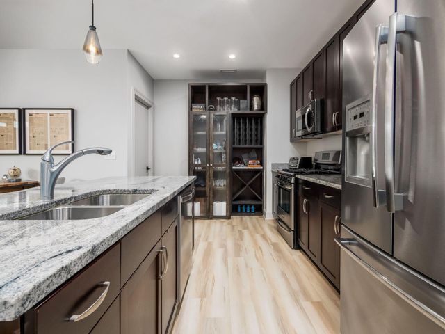 1145 N High Street, 204, Columbus, OH 43201