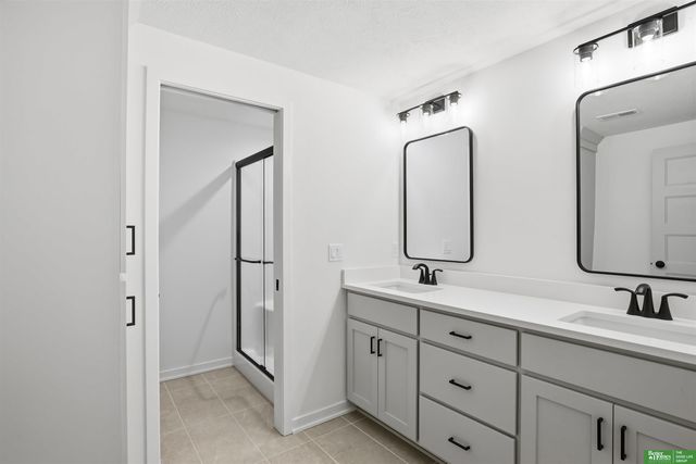 5514 N 213th Street, Elkhorn, NE 68022