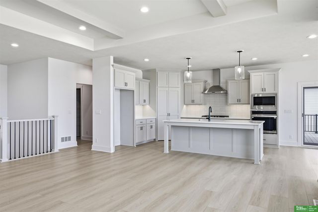 5514 N 213th Street, Elkhorn, NE 68022