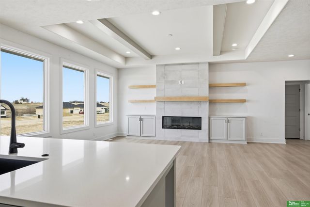 5514 N 213th Street, Elkhorn, NE 68022