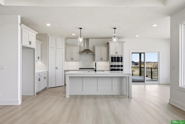 5514 N 213th Street, Elkhorn, NE 68022