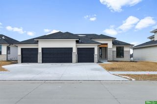 5514 N 213th Street, Elkhorn, NE 68022