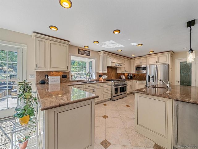 8280 Grizzly Way, Evergreen, CO 80439