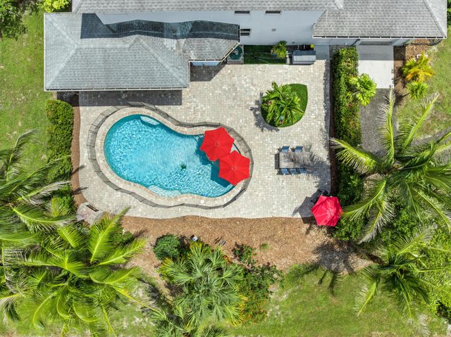 19925 Black Falcon Road, Loxahatchee, FL 33470