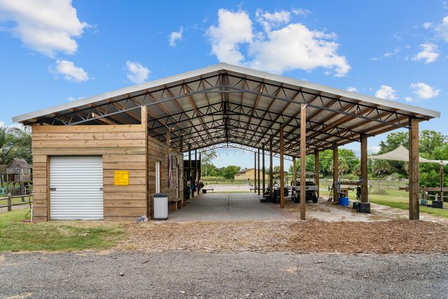19925 Black Falcon Road, Loxahatchee, FL 33470