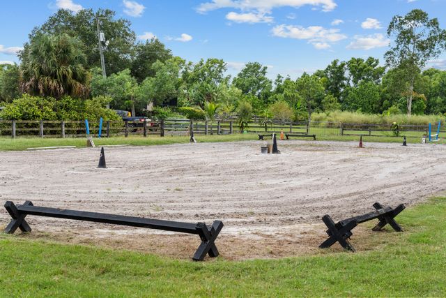 19925 Black Falcon Road, Loxahatchee, FL 33470