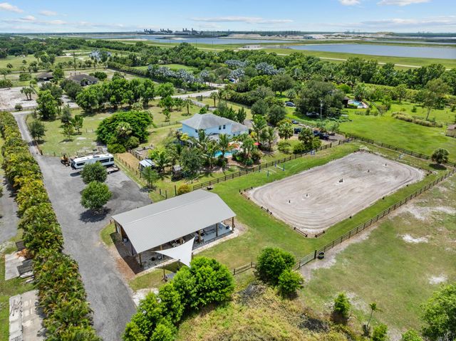 19925 Black Falcon Road, Loxahatchee, FL 33470