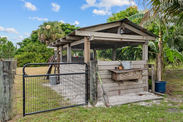 19925 Black Falcon Road, Loxahatchee, FL 33470