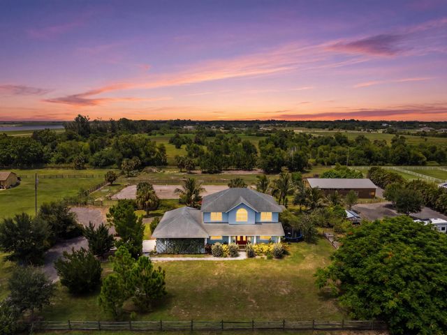 19925 Black Falcon Road, Loxahatchee, FL 33470