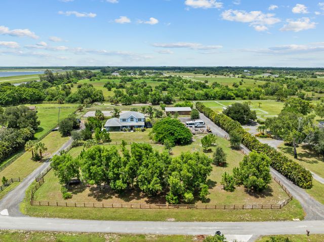 19925 Black Falcon Road, Loxahatchee, FL 33470
