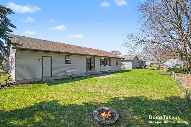 7500 Brower Lane, Jenison, MI 49428