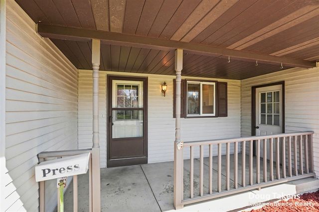 7500 Brower Lane, Jenison, MI 49428