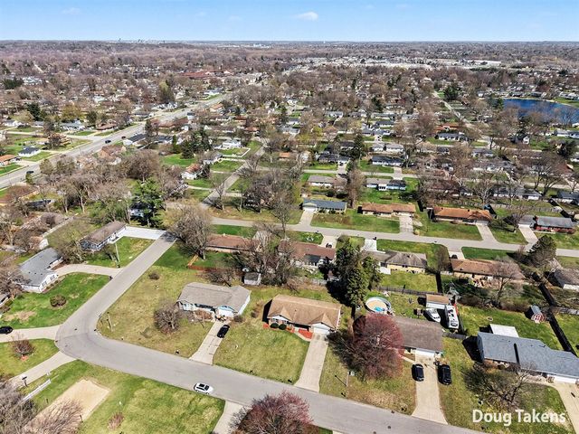 7500 Brower Lane, Jenison, MI 49428