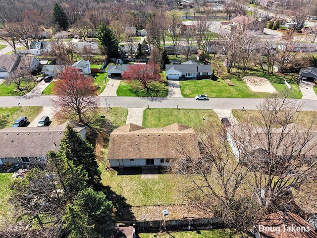 7500 Brower Lane, Jenison, MI 49428