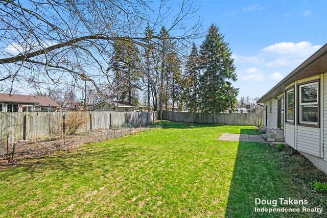 7500 Brower Lane, Jenison, MI 49428