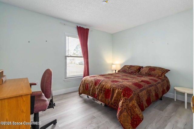 308 Tamarind Circle NW, Palm Bay, FL 32907