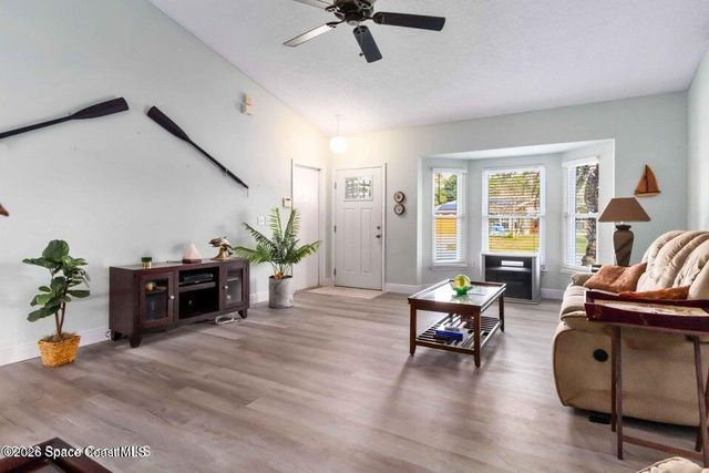 308 Tamarind Circle NW, Palm Bay, FL 32907