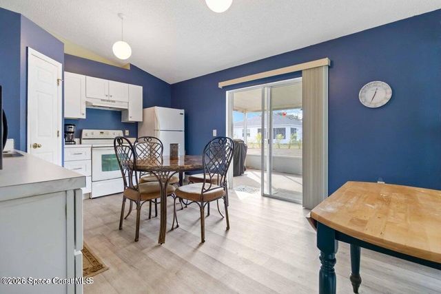 308 Tamarind Circle NW, Palm Bay, FL 32907