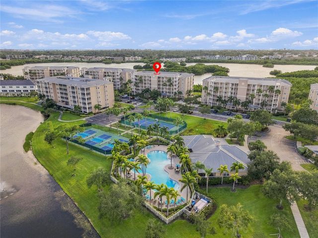 7070 KEY HAVEN ROAD 402, Seminole, FL 33777