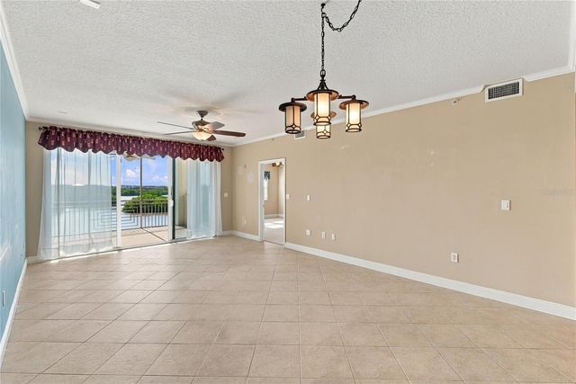 7070 KEY HAVEN ROAD 402, Seminole, FL 33777