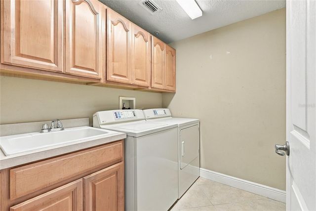 7070 KEY HAVEN ROAD 402, Seminole, FL 33777