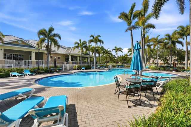 7070 KEY HAVEN ROAD 402, Seminole, FL 33777