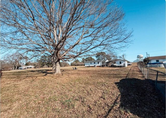 861 Rainbow Lake Road, Inman, SC 29349