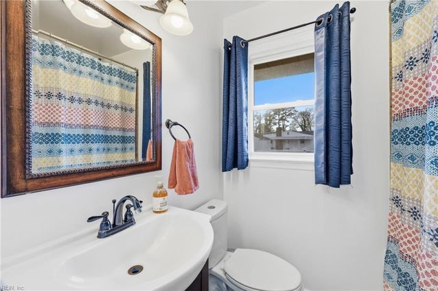 713 Big Bethel RD, Hampton, VA 23666