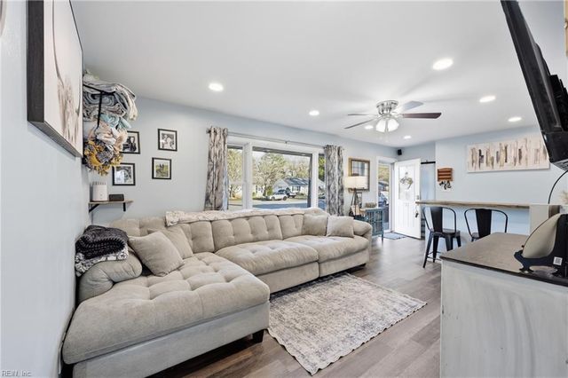 713 Big Bethel RD, Hampton, VA 23666