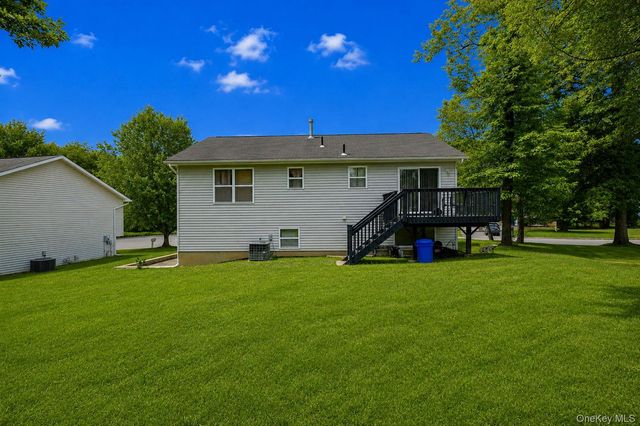 3 Stanford Court, Walden, NY 12586