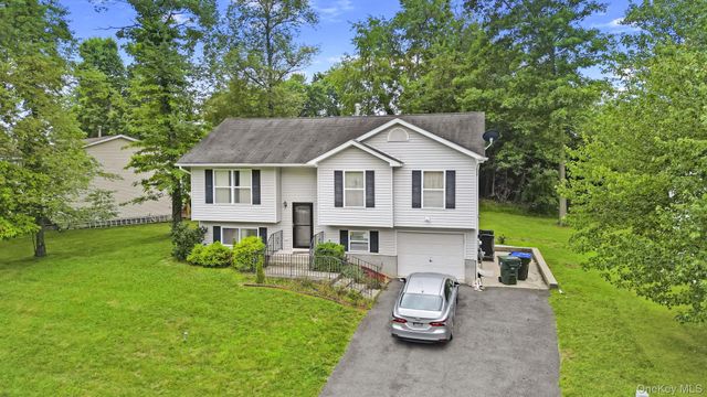 3 Stanford Court, Walden, NY 12586