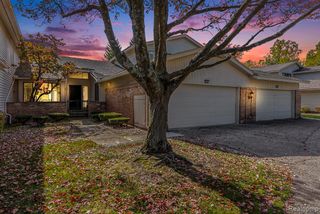 7006 Bridge Way, West Bloomfield, MI 48322