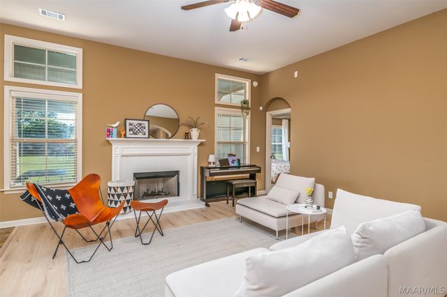 8860 PEMBERTON Park, Montgomery, AL 36117