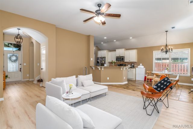 8860 PEMBERTON Park, Montgomery, AL 36117