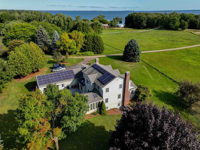 129 East Shore North, Grand Isle, VT 05458