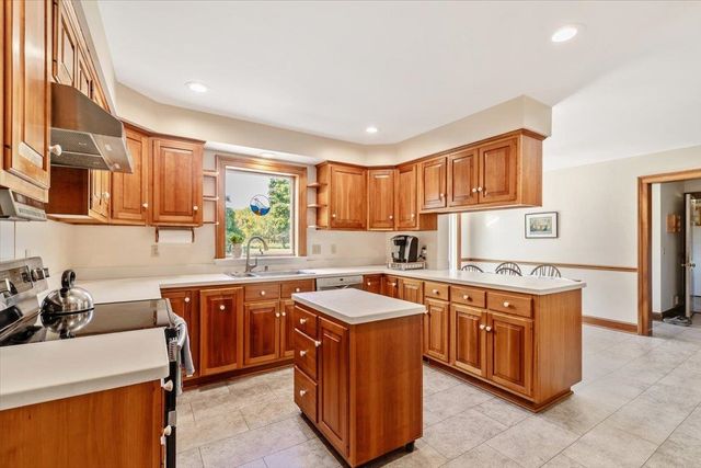 129 East Shore North, Grand Isle, VT 05458