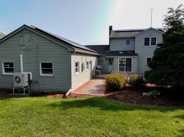 129 East Shore North, Grand Isle, VT 05458
