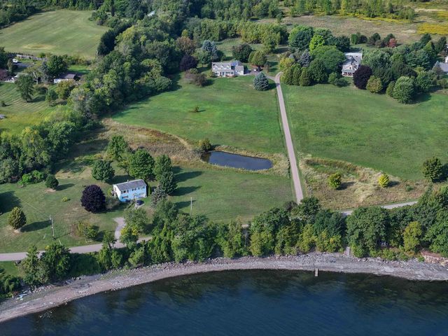 129 East Shore North, Grand Isle, VT 05458
